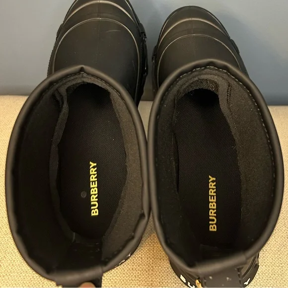 Burberry House Check Panel Rain Boots - Picture 9 of 9